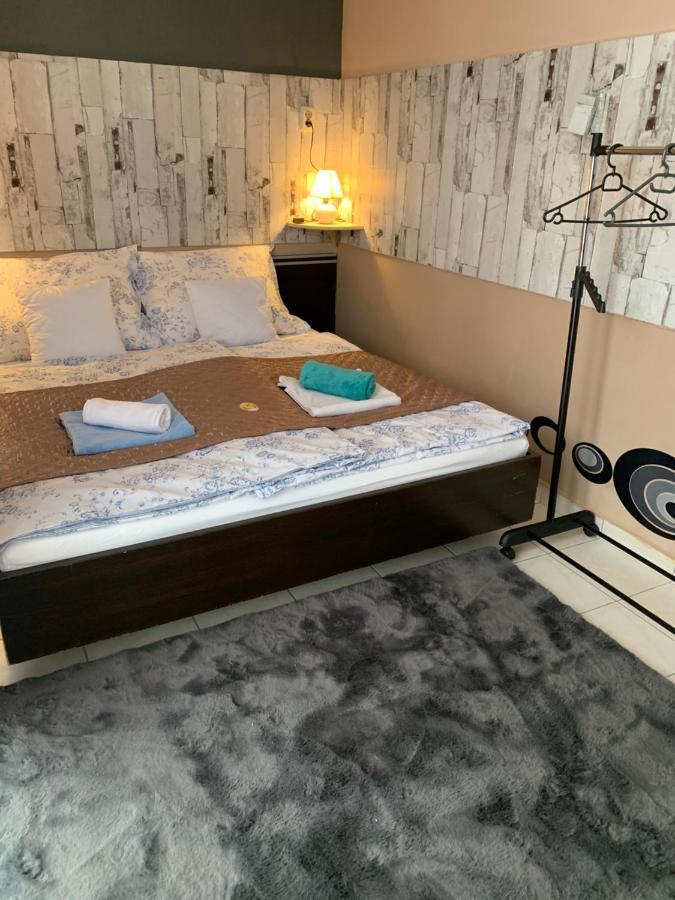 Furo-Lak 1 Apartman Hajdúszoboszló Exteriör bild